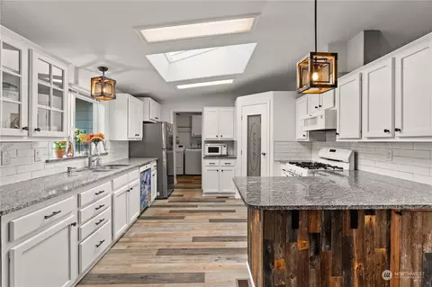 901 W Hendrickson Rd, Sequim, WA 98382 photo 14