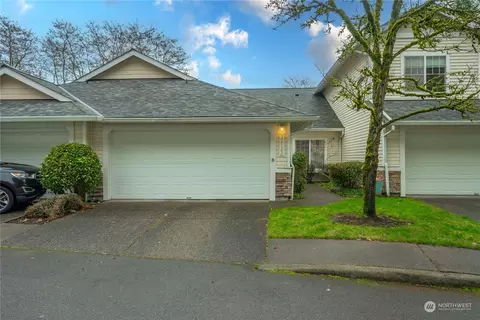 22122 39th Pl S #3-3, Kent, WA 98032