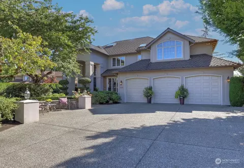 24635 SE 2nd Pl, Sammamish, WA 98074