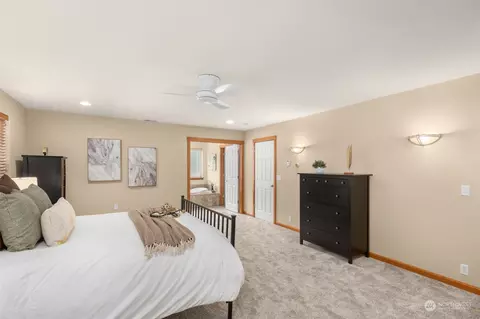 Bedroom - 223 138th Pl SE, Everett, WA 98208 photo 4 of 6