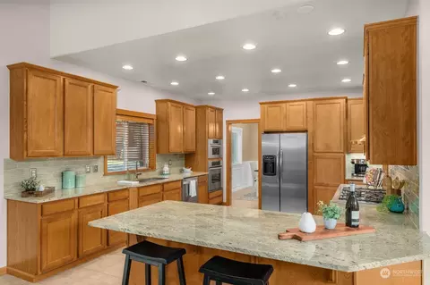 Kitchen - 223 138th Pl SE, Everett, WA 98208 photo 1 of 6
