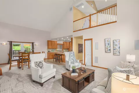 Living - 223 138th Pl SE, Everett, WA 98208 photo 3 of 4