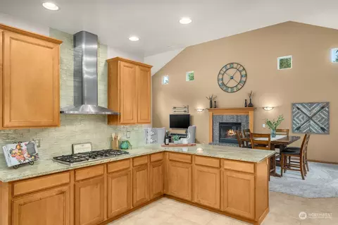 Kitchen - 223 138th Pl SE, Everett, WA 98208 photo 6 of 6