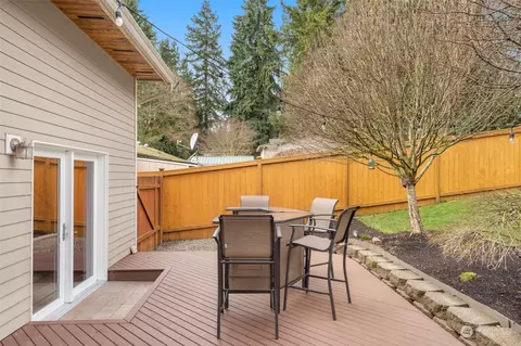 Exterior - 223 138th Pl SE, Everett, WA 98208 photo 4 of 9