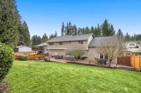 Exterior - 223 138th Pl SE, Everett, WA 98208 photo 3 of 9
