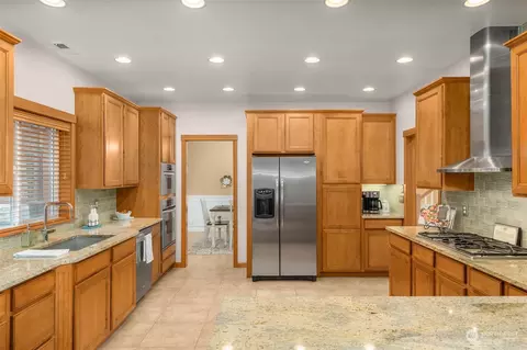 Kitchen - 223 138th Pl SE, Everett, WA 98208 photo 2 of 6