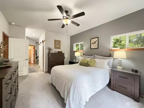 Bedroom - 121 Doe Pl, Sequim, WA 98382 photo 4 of 5