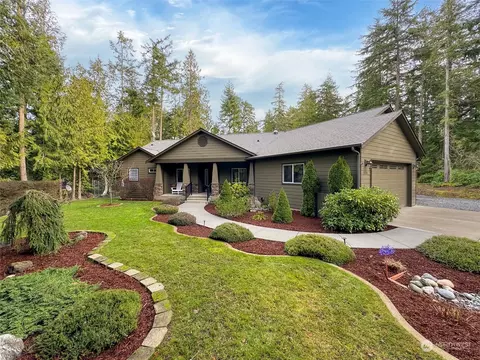 121 Doe Pl, Sequim, WA 98382