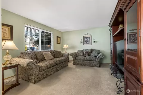 1222 203rd St E, Spanaway, WA 98387 photo 4