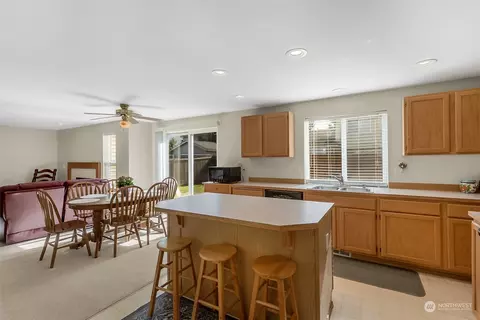 1222 203rd St E, Spanaway, WA 98387 photo 6