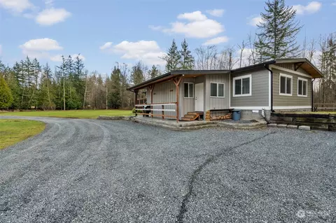 8805 Blossomberry Ln, Blaine, WA 98230