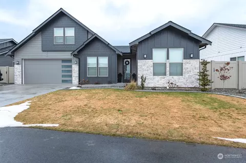 970 Bentley Ln, Wenatchee, WA 98801