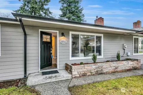 810 113th St S, Tacoma, WA 98444