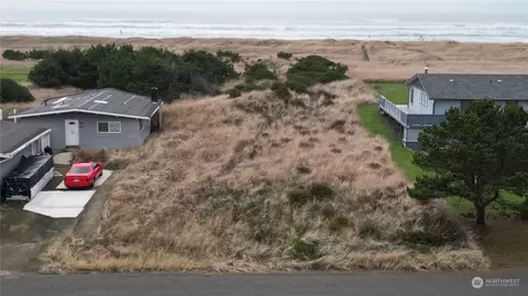 32309 G St, Ocean Park, WA 98640