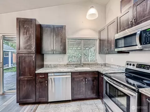 Kitchen - 16621 6th Ave SE, Bothell, WA 98012 photo 3 of 3