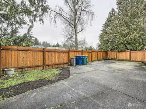 Exterior - 16621 6th Ave SE, Bothell, WA 98012 photo 10 of 11