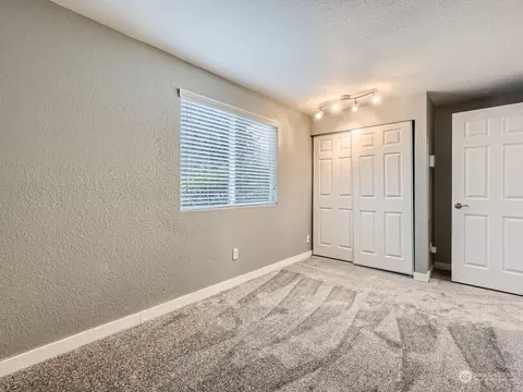 Bedroom - 16621 6th Ave SE, Bothell, WA 98012 photo 1 of 6