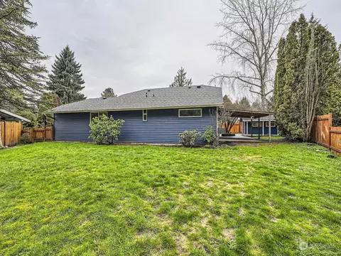 Exterior - 16621 6th Ave SE, Bothell, WA 98012 photo 7 of 11