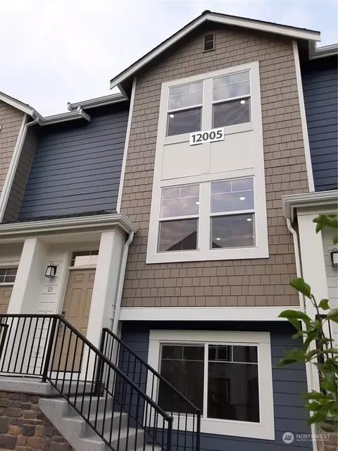 12005 NE 193rd Ln #D, Bothell, WA 98011