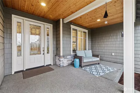 785 Voss St, Enumclaw, WA 98022 photo 3