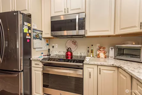 Kitchen - 20 Pear Ct, Sequim, WA 98382 photo 6 of 6