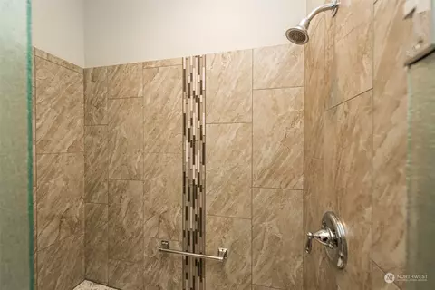 Bath - 20 Pear Ct, Sequim, WA 98382 photo 4 of 6