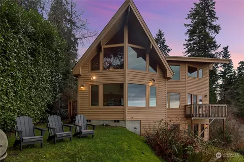 33160 Hoffman Rd NE, Kingston, WA 98346