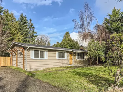 8702 NE 140th St, Kirkland, WA 98034