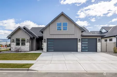 938 Racine Springs Dr, Wenatchee, WA 98801