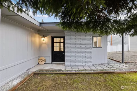 724 Reiten Rd #2, Kent, WA 98030
