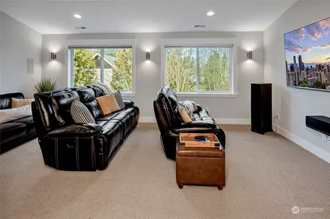 11036 E Riverside Dr, Bothell, WA 98011 photo 24