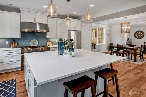 11036 E Riverside Dr, Bothell, WA 98011 photo 7
