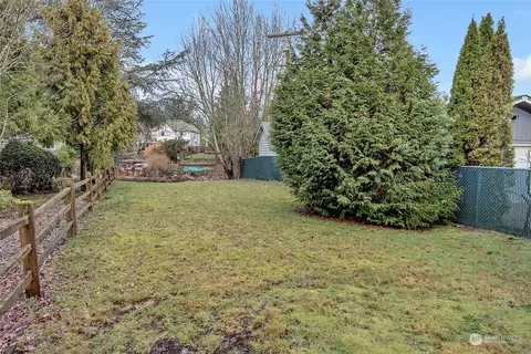 11036 E Riverside Dr, Bothell, WA 98011 photo 27