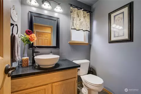 Bath - 20531 2nd Dr SE, Bothell, WA 98012 photo 1 of 4