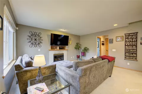 Living - 20531 2nd Dr SE, Bothell, WA 98012 photo 2 of 3