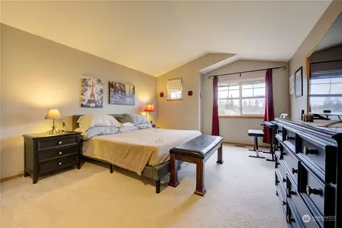 Bedroom - 20531 2nd Dr SE, Bothell, WA 98012 photo 1 of 6