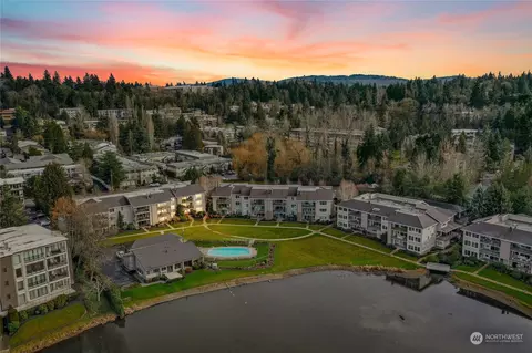 353 101st St SE #D-204, Bellevue, WA 98004