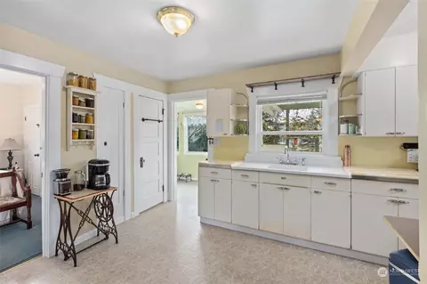 1621 Baker Ave, Everett, WA 98201 photo 5