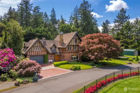 4 Thornewood Ln SW, Lakewood, WA 98498