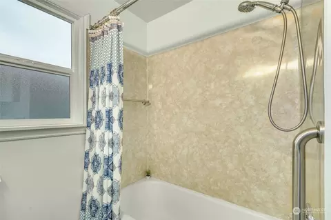 Bath - 1317 N 79th St, Seattle, WA 98103 photo 3 of 4