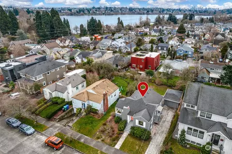 View/Area - 1317 N 79th St, Seattle, WA 98103 photo 3 of 4