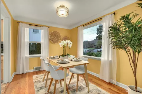 Dining - 1317 N 79th St, Seattle, WA 98103 photo 1 of 2