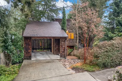 1810 25th Ave E, Seattle, WA 98112