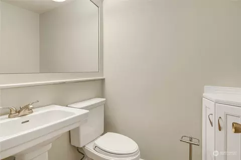 1810 25th Ave E, Seattle, WA 98112 photo 21
