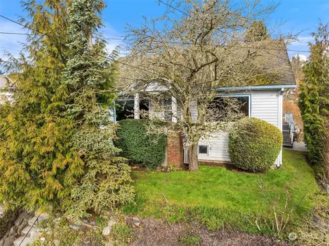 2308 N 80th St, Seattle, WA 98103