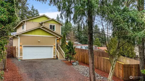 80 NE Davey Jones Ct, Belfair, WA 98528