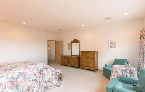 Bedroom - 485 Doe Run Rd, Sequim, WA 98382 photo 2 of 4