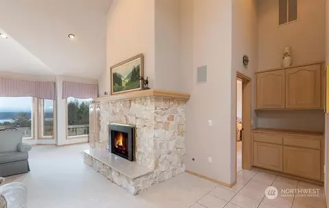 Living - 485 Doe Run Rd, Sequim, WA 98382 photo 2 of 8
