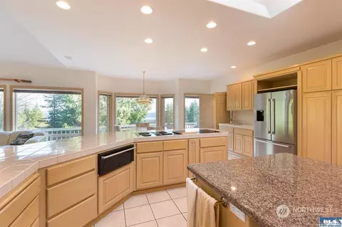 Kitchen - 485 Doe Run Rd, Sequim, WA 98382 photo 3 of 6