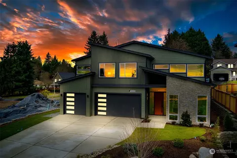 10018 NE 196th Pl, Bothell, WA 98011